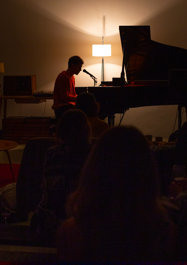 „COMFORT“ KLAVIERKONZERT MIT LEON GUALLART